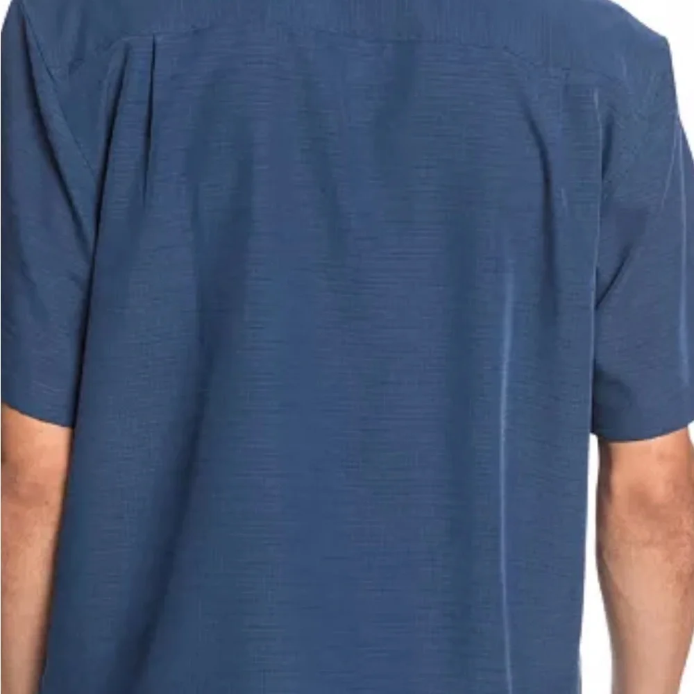NEW Men’s Quicksilver Waterman Collection Short-Sleeved Shirt - Comfort Fit - Picture 3 of 4